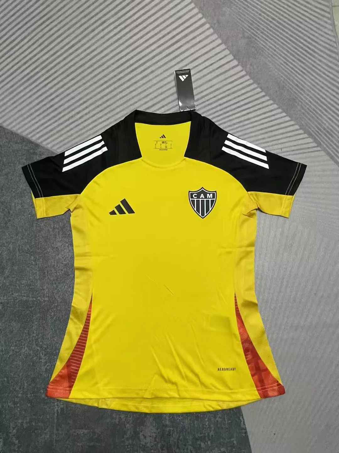25 26 Mineiro yellow training women size S-2XL 25 26 米内罗竞技 训练 女