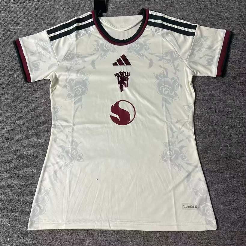 26 27 Man united third away women 26 27 曼联 二客 女